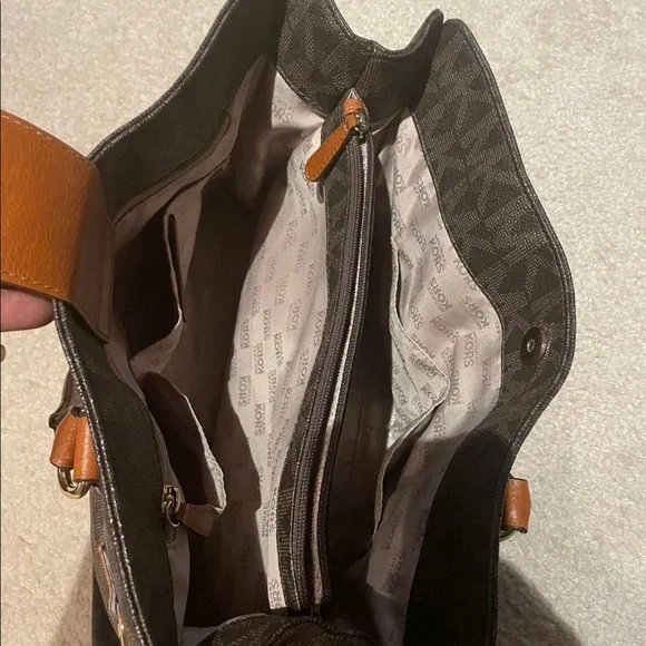 Michael Kors handbag - Picture 4 of 4